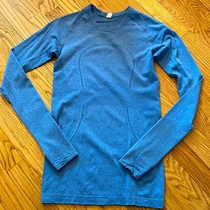 Lululemon size 4 swiftly tech running top tee long sleeve blue